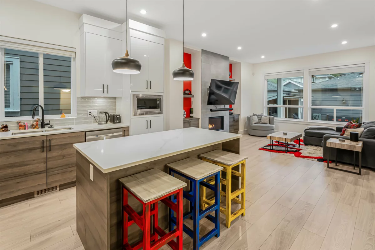 Dining Area Photo of 17188 1 Avenue, Surrey, BC
