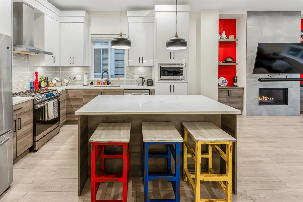 Family Room Photo of 17188 1 Avenue, Surrey, BC