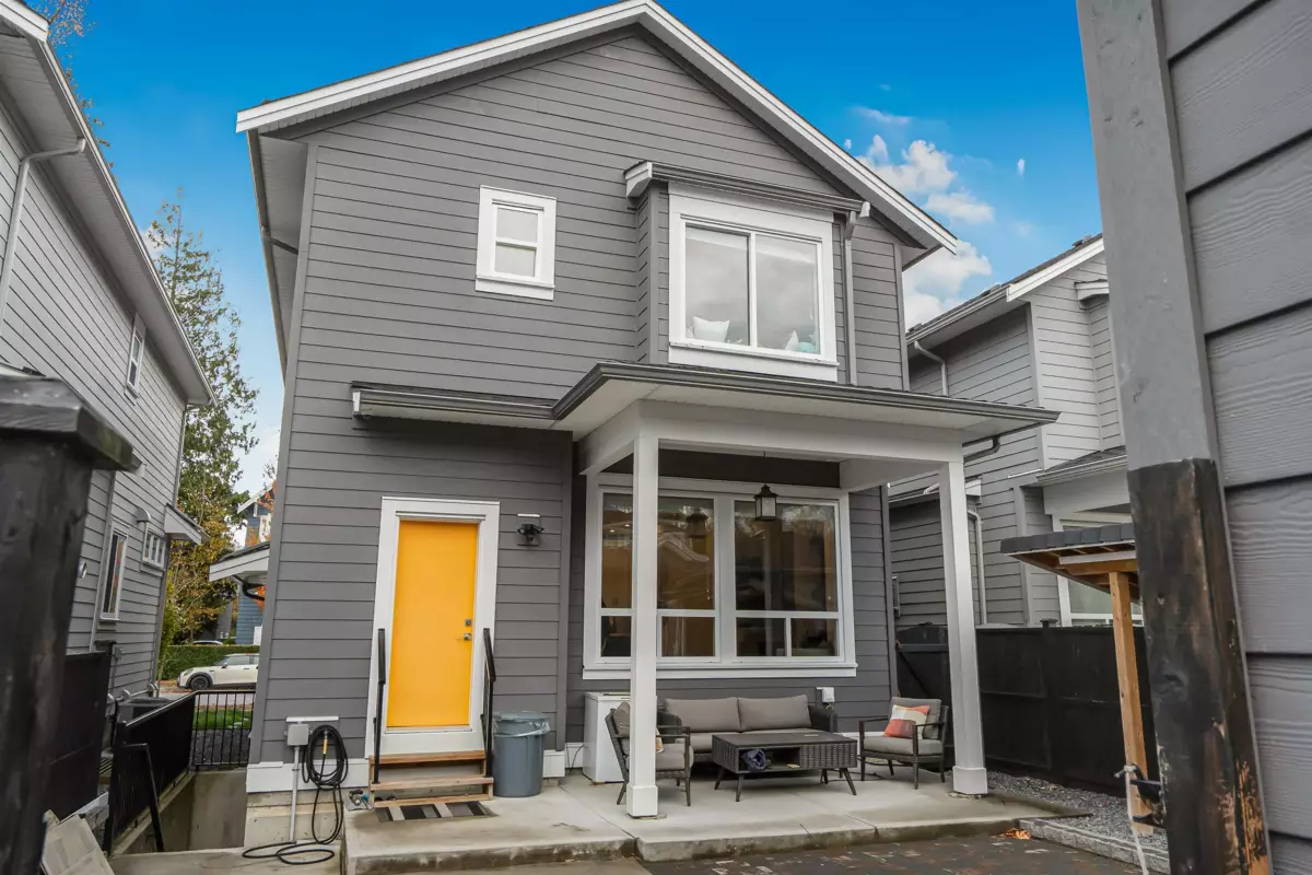 Garden / Landscaping Photo of 17188 1 Avenue, Surrey, BC