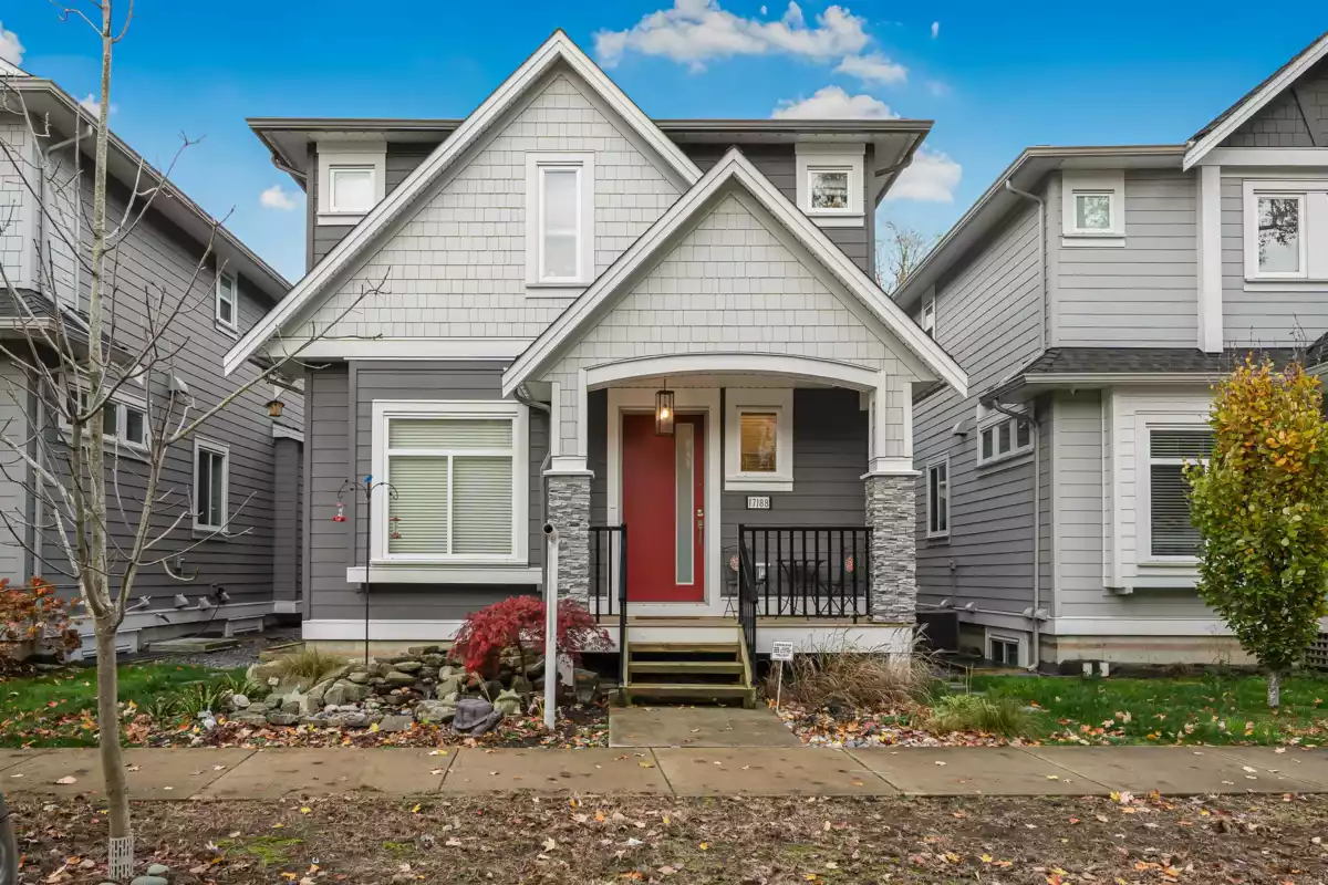Outdoor Kitchen Photo of 17188 1 Avenue, Surrey, BC