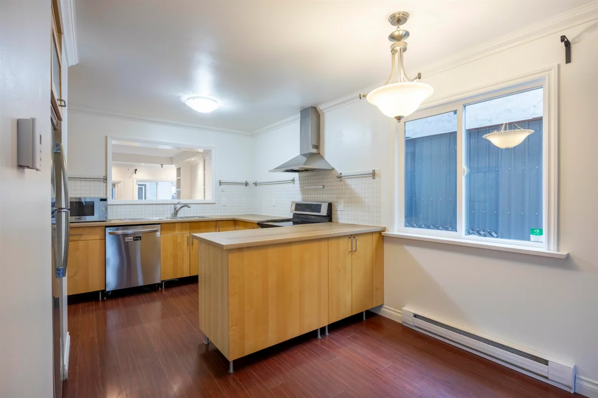 Bedroom 4 Photo of 1927 Coquitlam Avenue, Port Coquitlam, BC