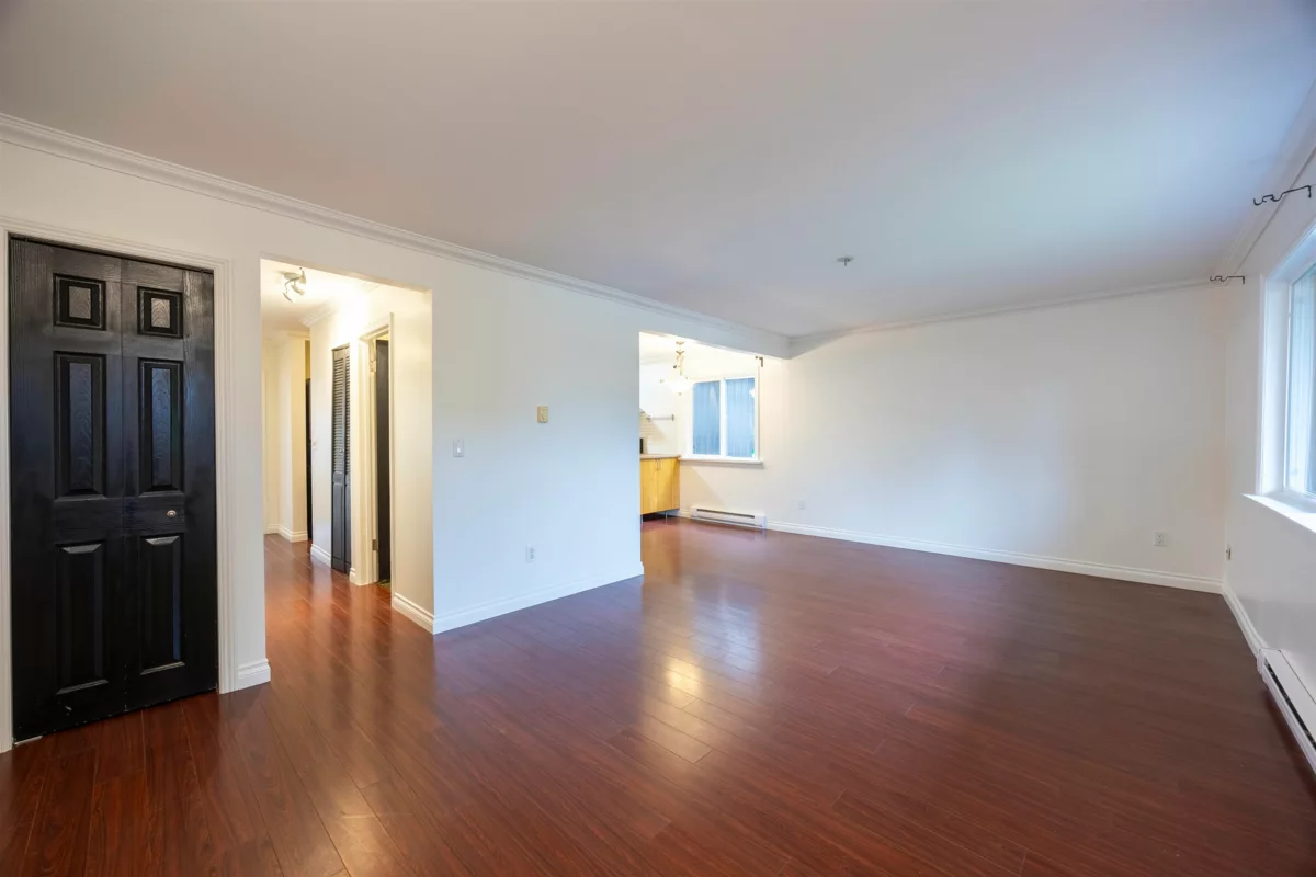 Breakfast Nook Photo of 1927 Coquitlam Avenue, Port Coquitlam, BC