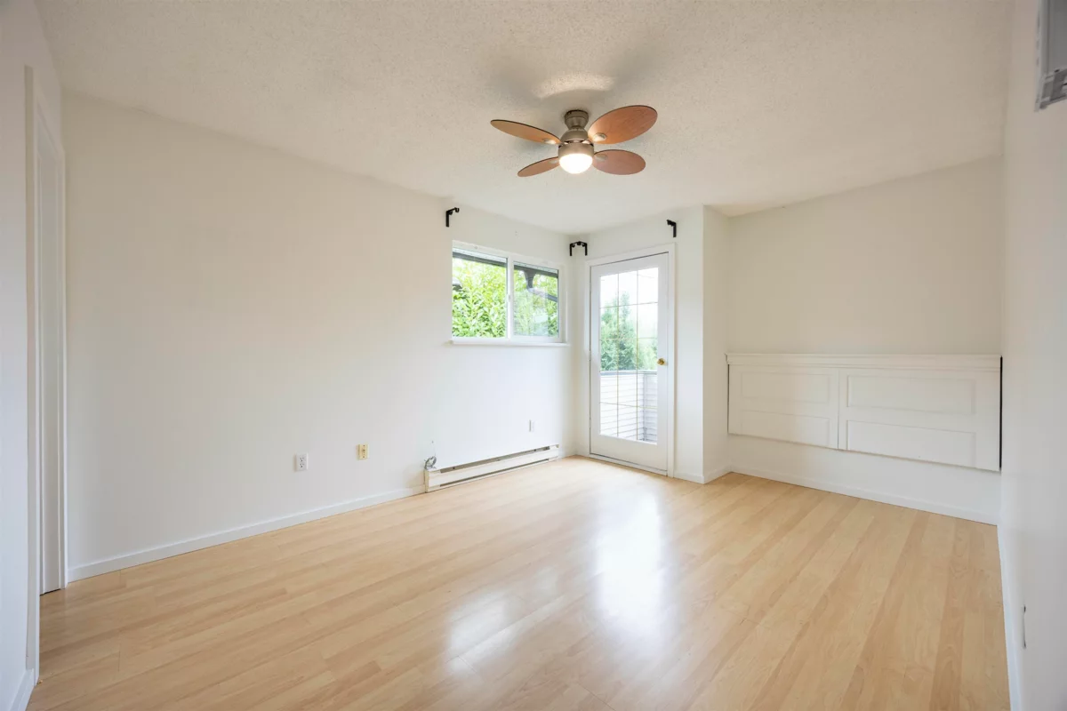 Garage Interior Photo of 1927 Coquitlam Avenue, Port Coquitlam, BC