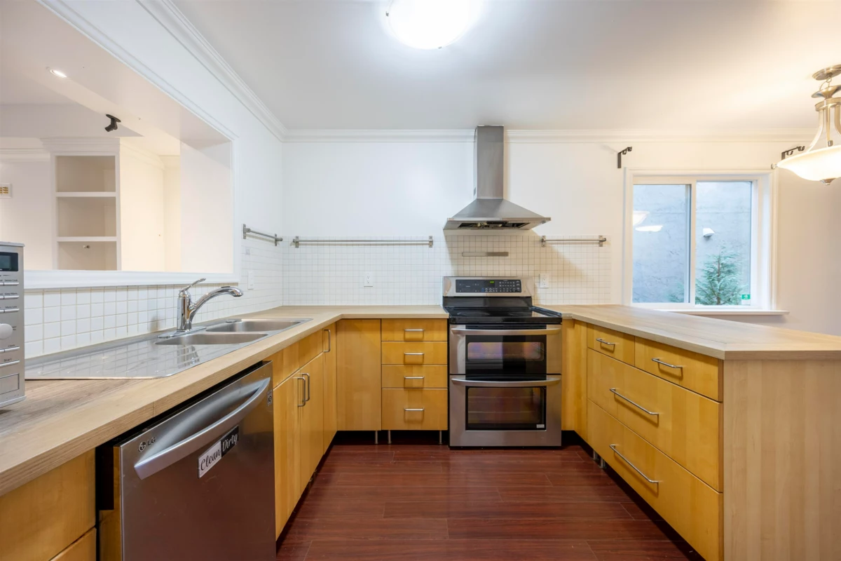 Guest Bathroom Photo of 1927 Coquitlam Avenue, Port Coquitlam, BC