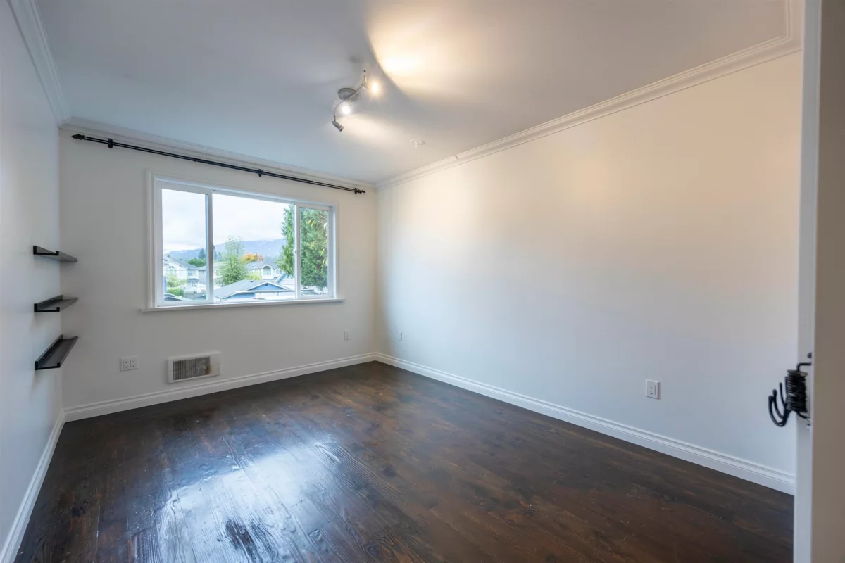 Laundry Room Photo of 1927 Coquitlam Avenue, Port Coquitlam, BC