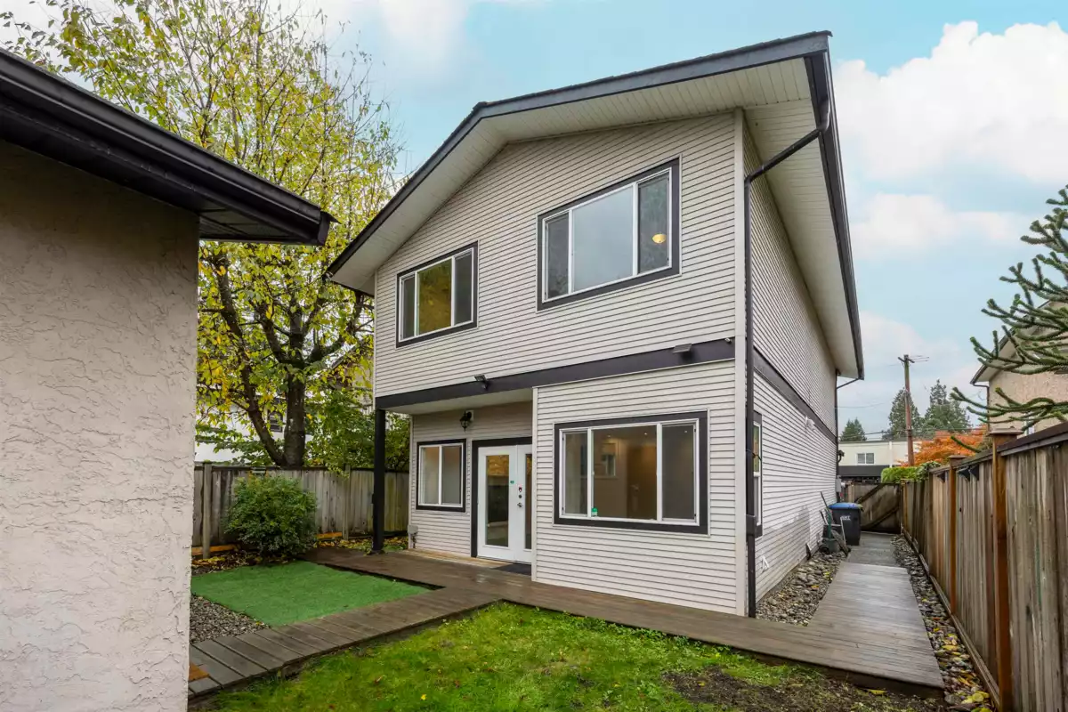 Swimming Pool Photo of 1927 Coquitlam Avenue, Port Coquitlam, BC