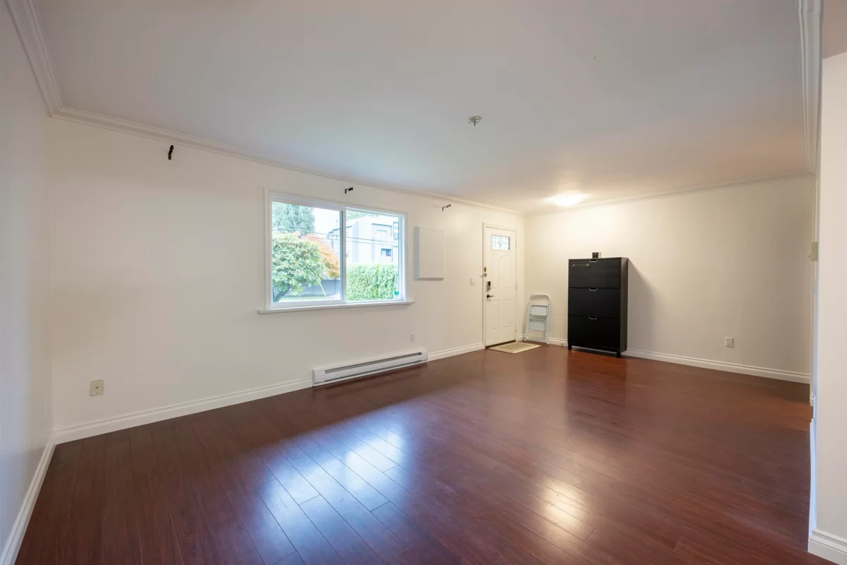 Walk-In Closet Photo of 1927 Coquitlam Avenue, Port Coquitlam, BC