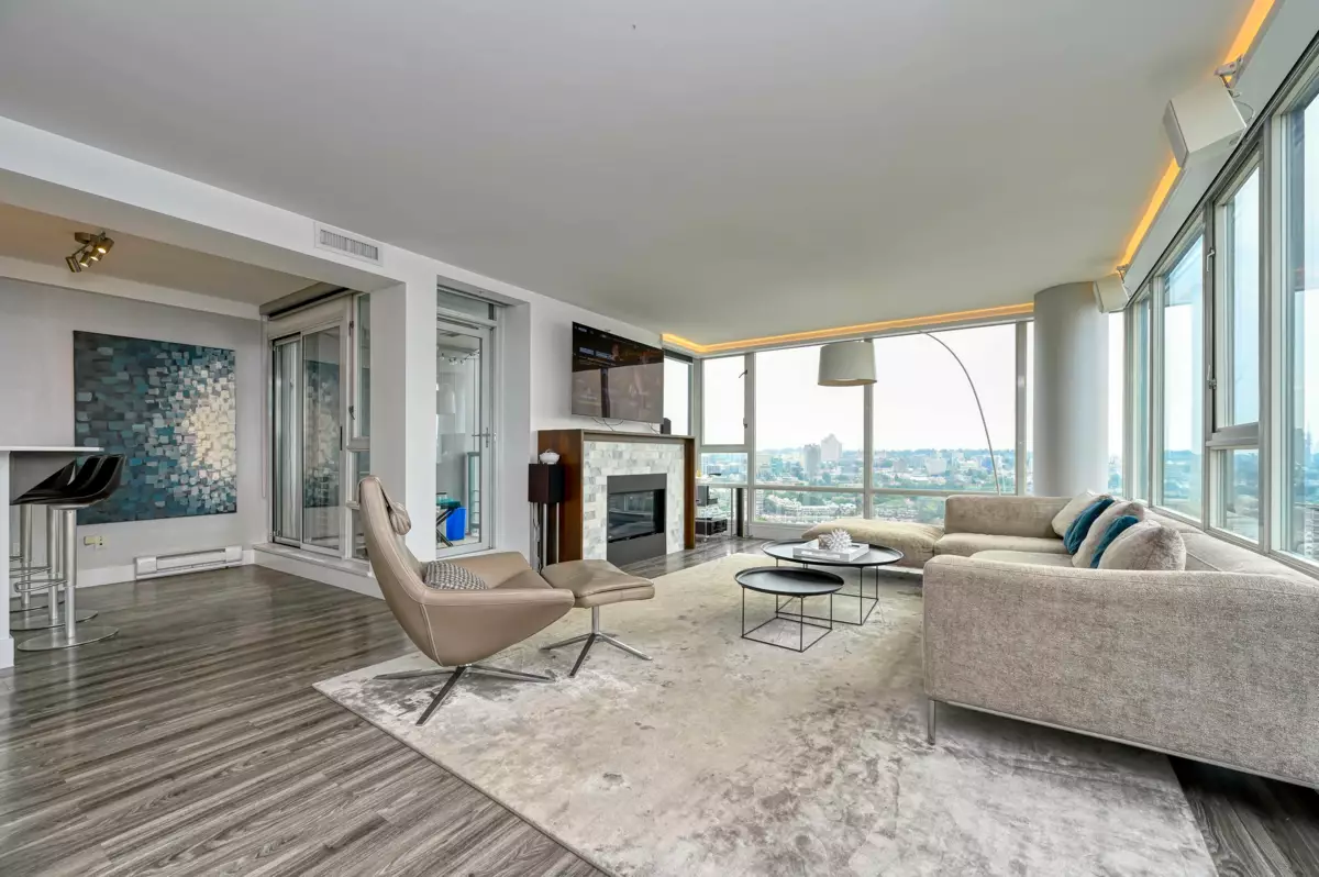 Dining Area Photo of 3307 1033 Marinaside Crescent, Vancouver, BC