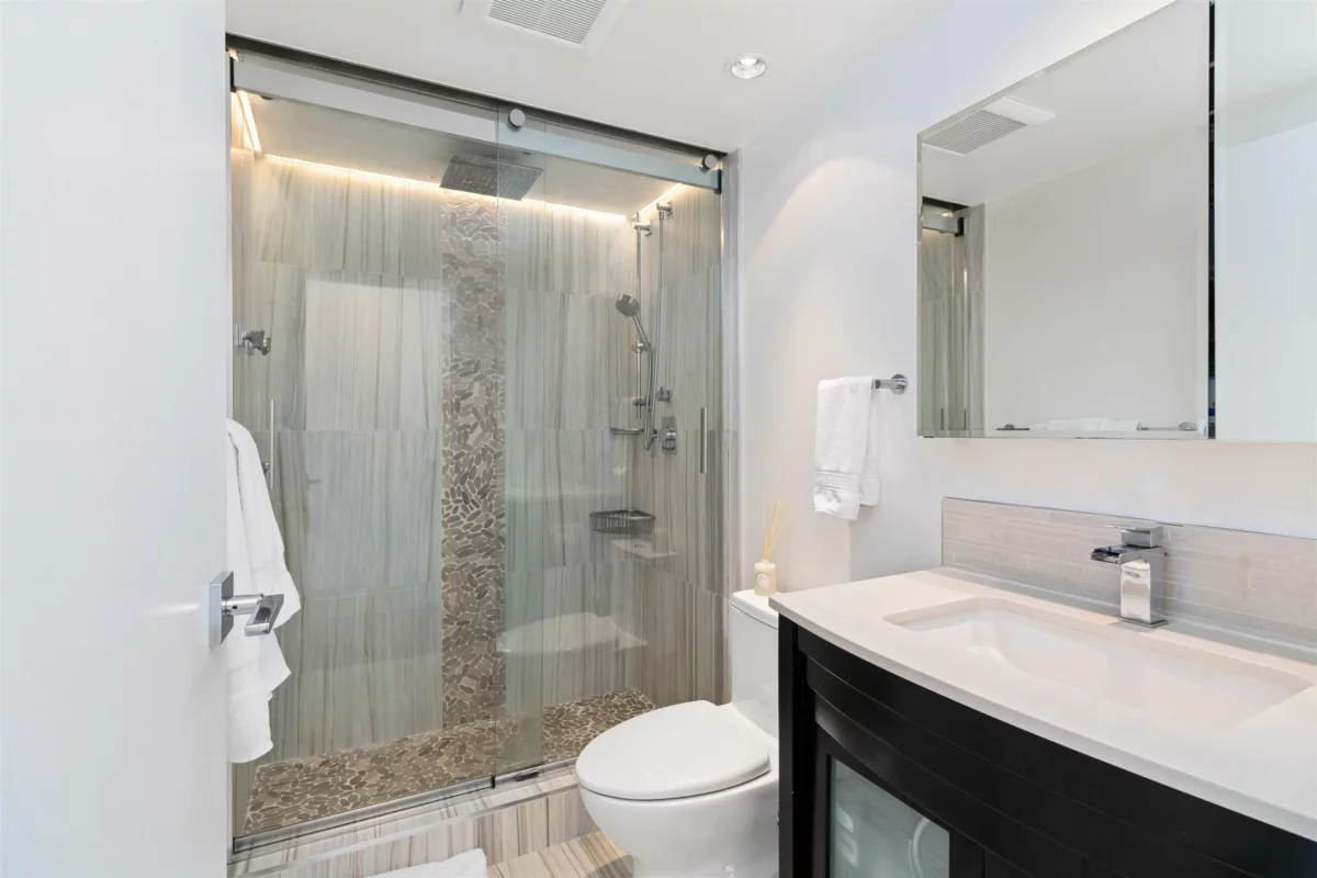 Front Yard Photo of 3307 1033 Marinaside Crescent, Vancouver, BC