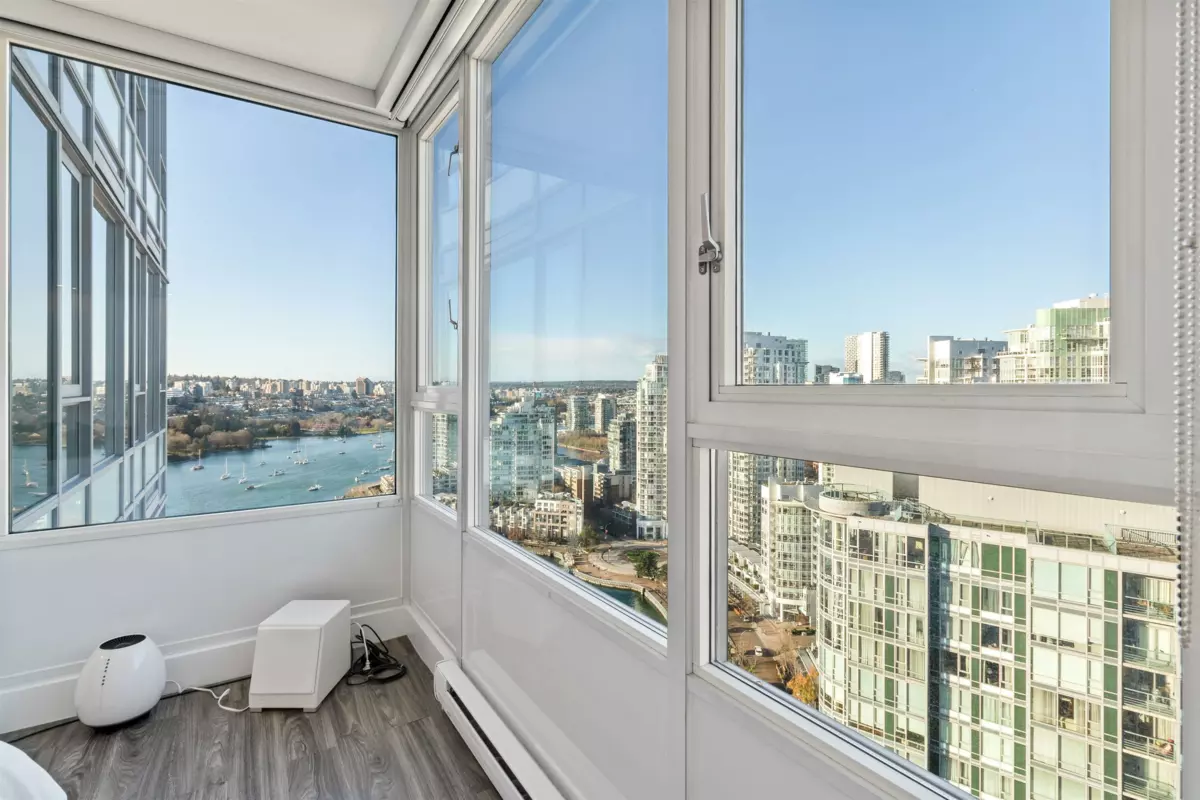 Mudroom Photo of 3307 1033 Marinaside Crescent, Vancouver, BC