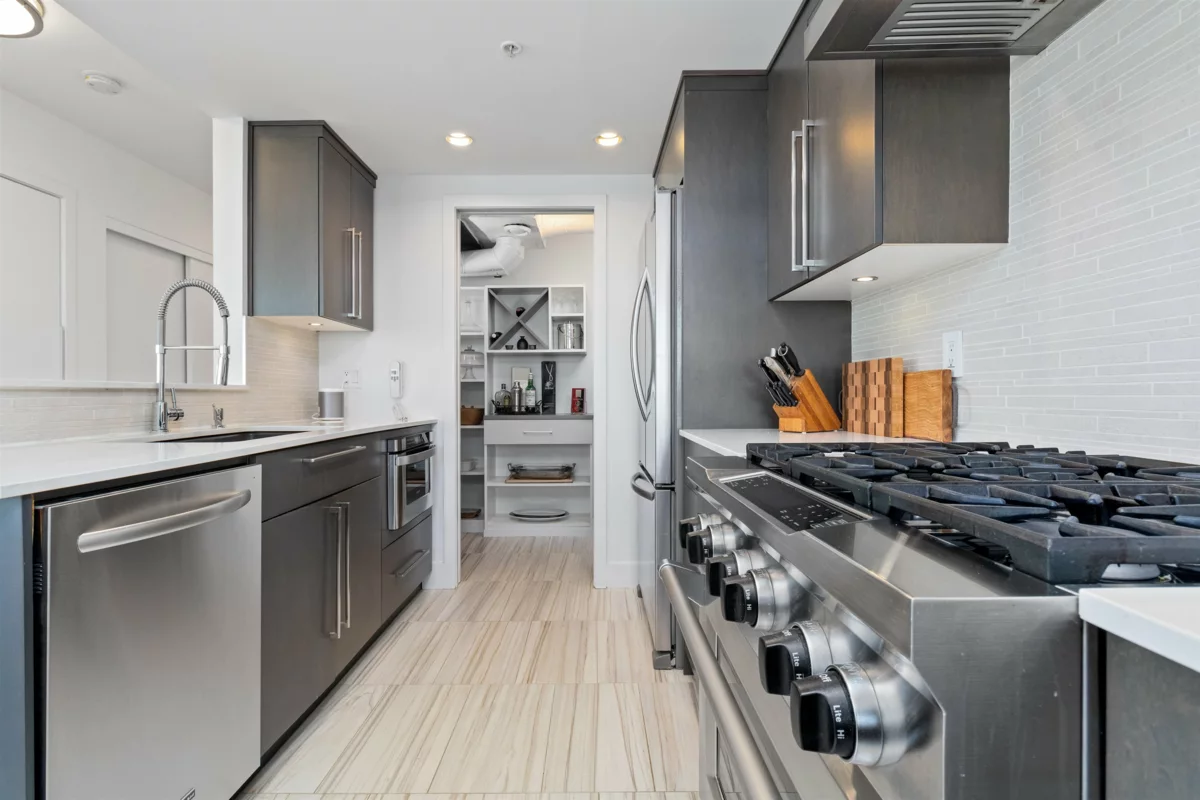 Powder Room Photo of 3307 1033 Marinaside Crescent, Vancouver, BC