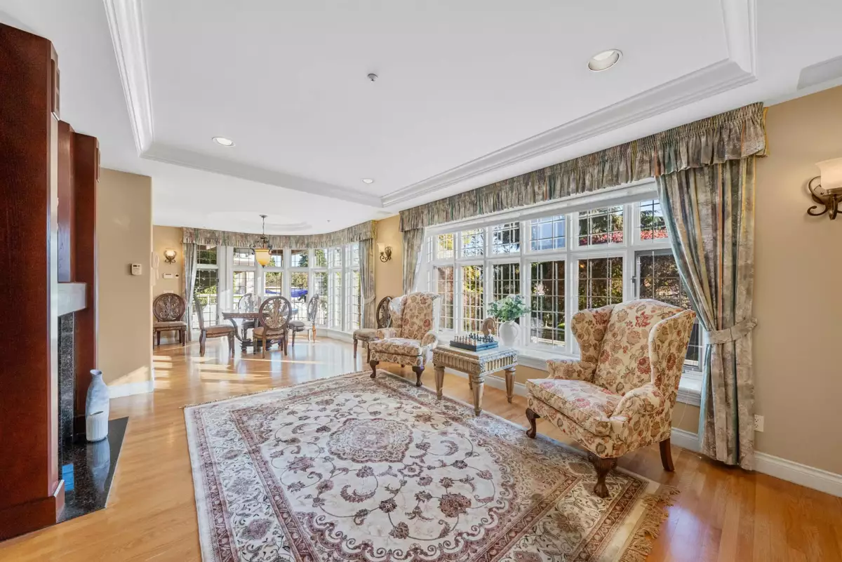 Kitchen Photo of 1426 W 48th Avenue, Vancouver, BC
