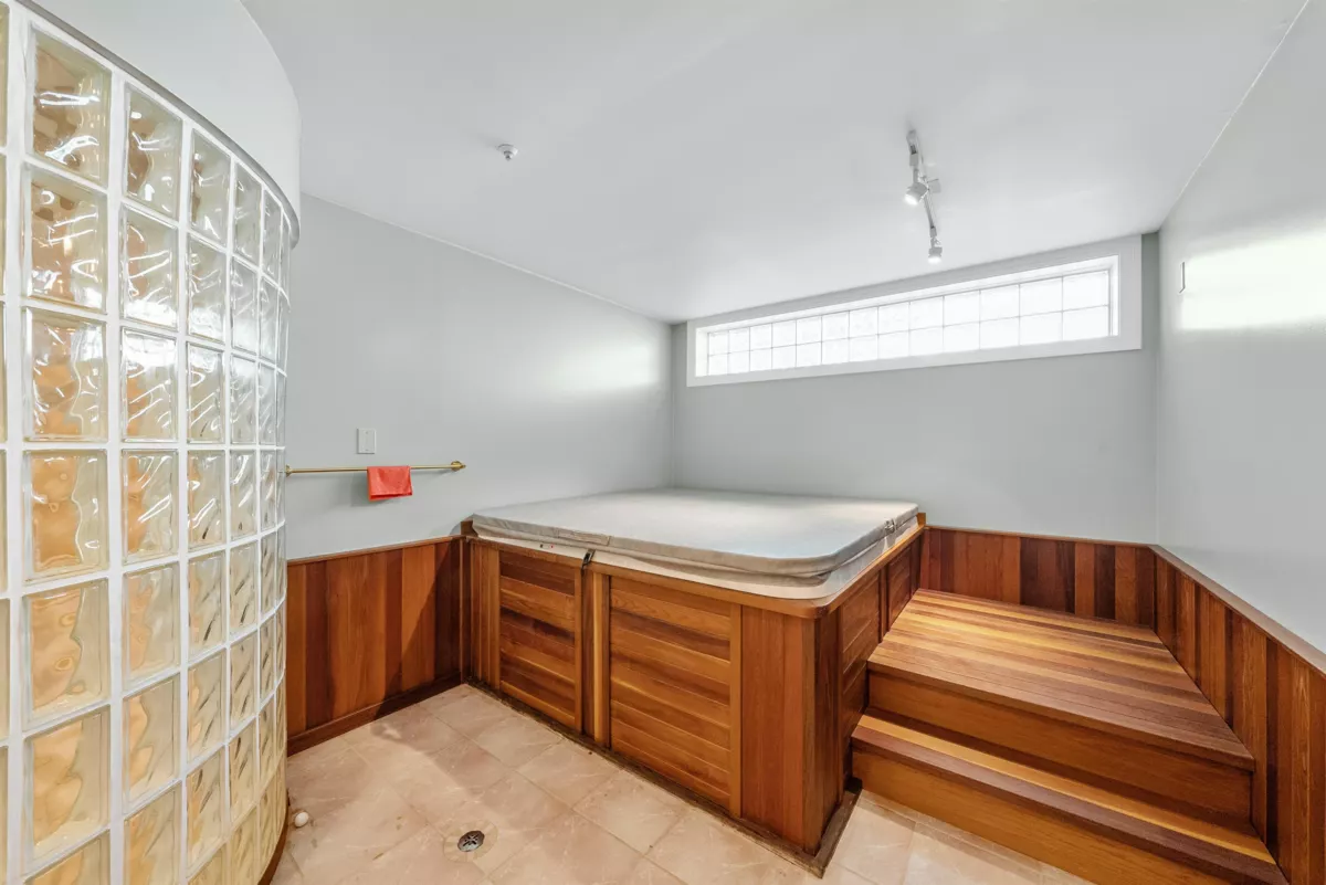 Mudroom Photo of 1426 W 48th Avenue, Vancouver, BC