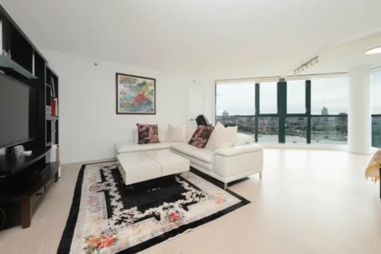 2202 289 Drake Street, Vancouver, BC, Vancouver — Apartment/Condo for sale