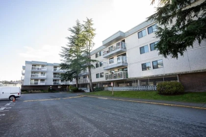 110 6420 Buswell Street, Richmond, BC