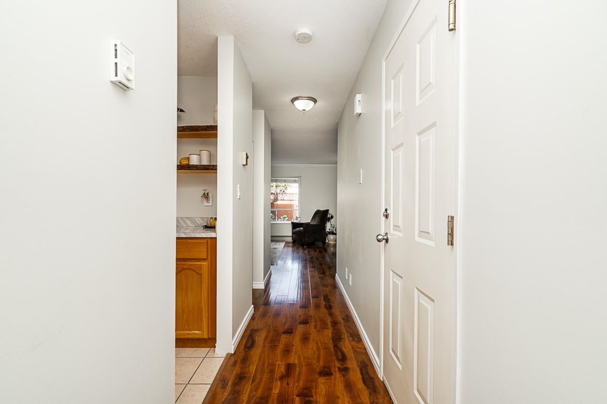 Basement Recreation Room Photo of 9 20625 118 Avenue, Maple Ridge, BC