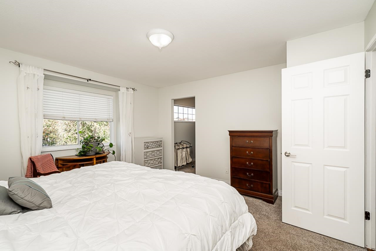 Bedroom 2 Photo of 9 20625 118 Avenue, Maple Ridge, BC