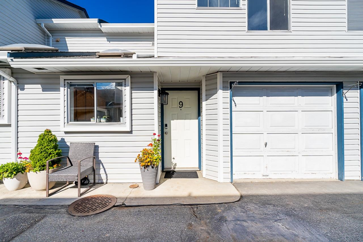 Garage Interior Photo of 9 20625 118 Avenue, Maple Ridge, BC
