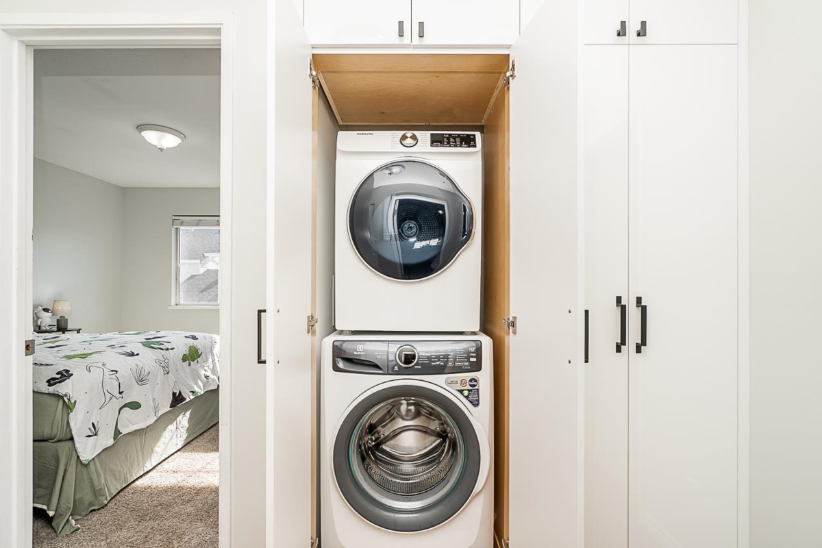 Laundry Room Photo of 9 20625 118 Avenue, Maple Ridge, BC