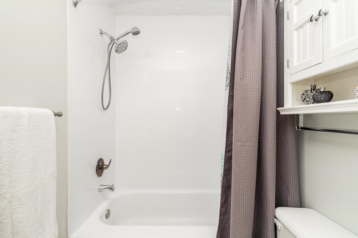 Powder Room Photo of 9 20625 118 Avenue, Maple Ridge, BC
