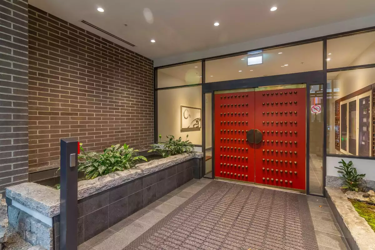 Exterior Rear Photo of 1810 188 Keefer Street, Vancouver, BC