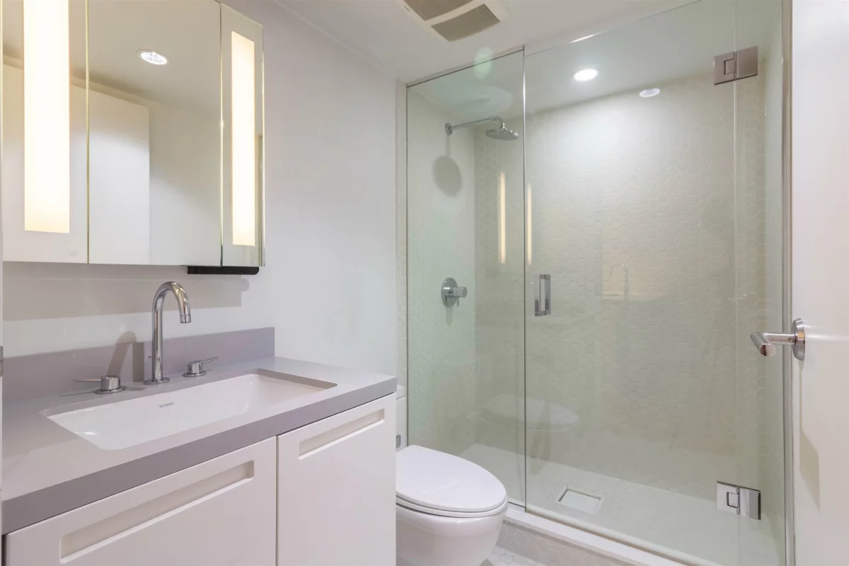 Hallway Photo of 1810 188 Keefer Street, Vancouver, BC