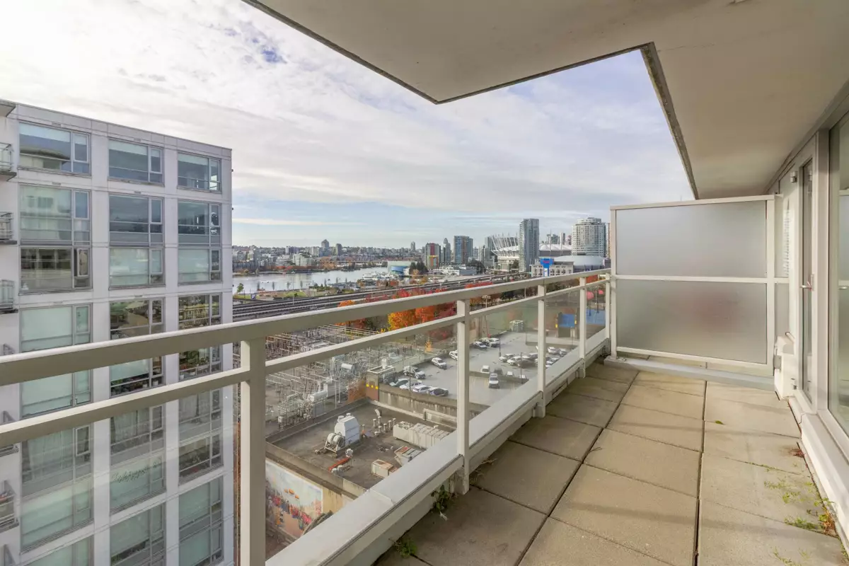 Office / Den Photo of 1810 188 Keefer Street, Vancouver, BC