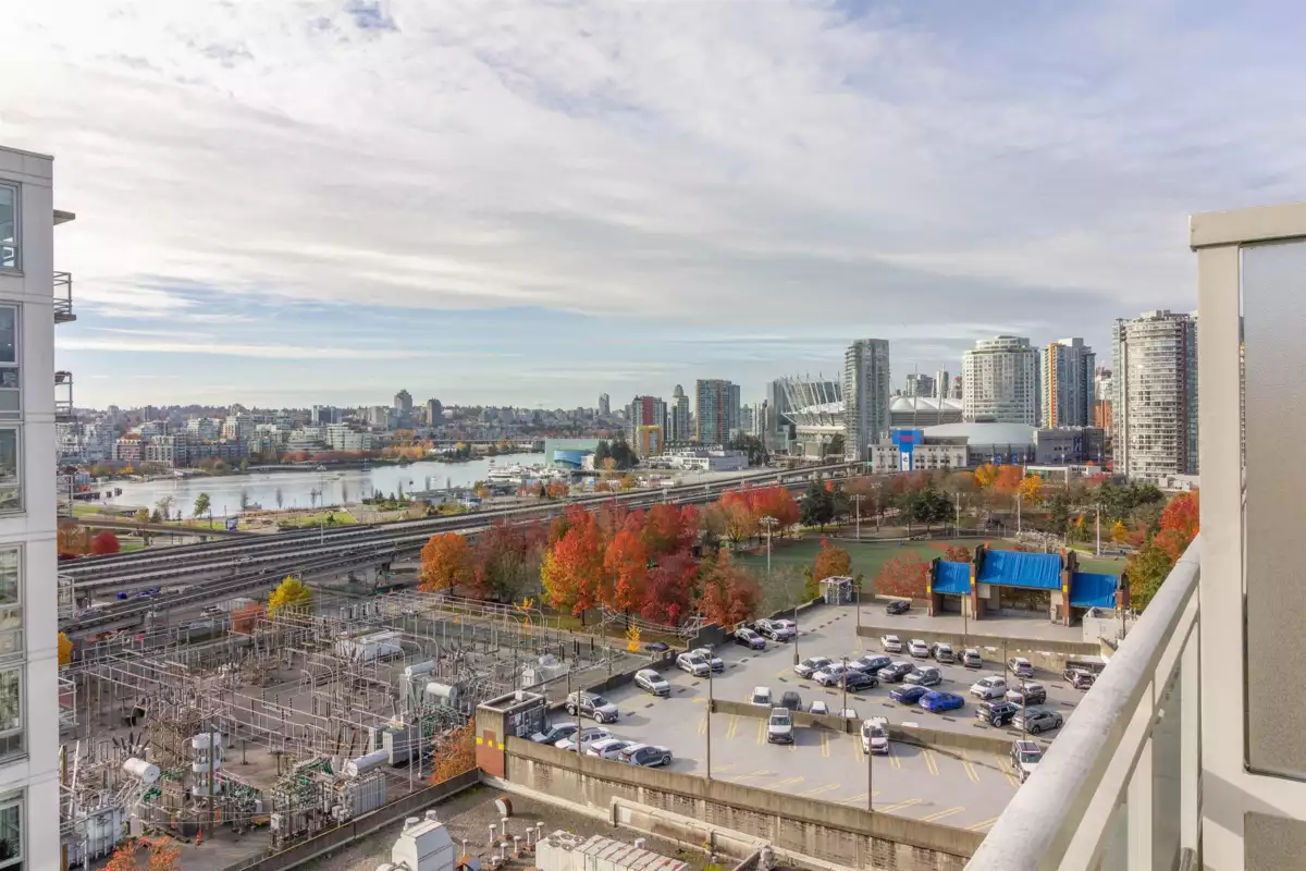 Primary Bathroom Photo of 1810 188 Keefer Street, Vancouver, BC