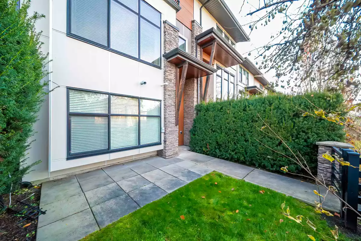 Dining Area Photo of 62 2687 158 Street, Surrey, BC