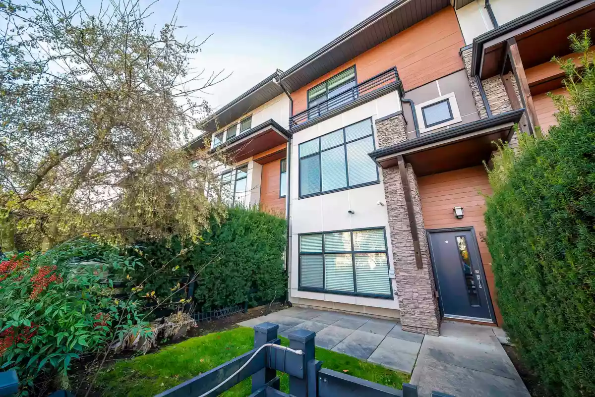 Kitchen Photo of 62 2687 158 Street, Surrey, BC