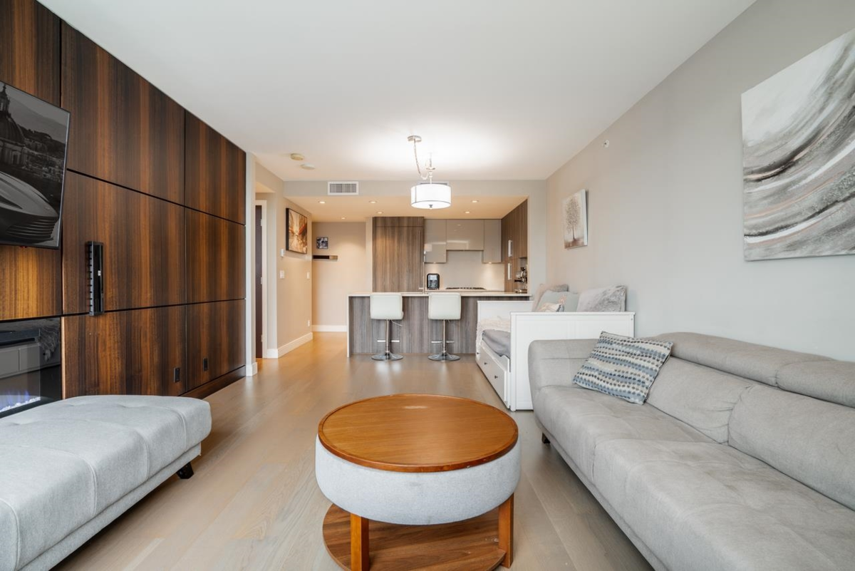 Family Room Photo of 1302 210 Salter Street, New Westminster, BC