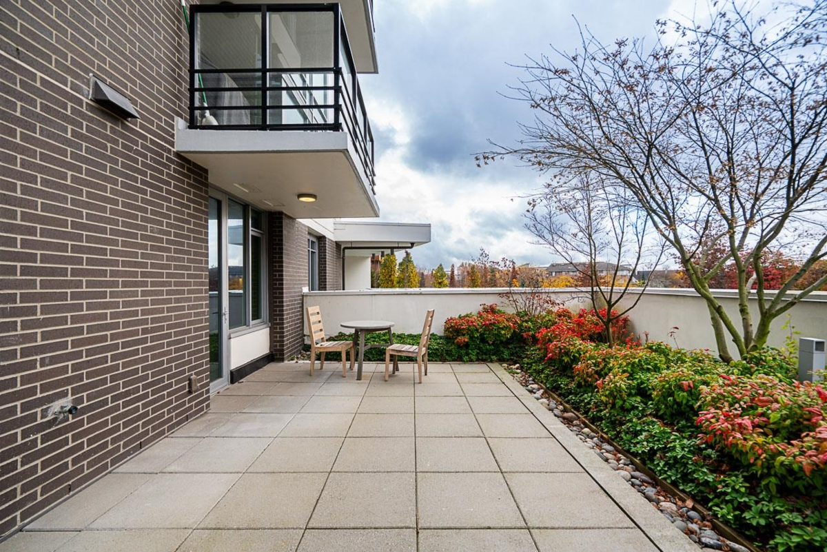 Hot Tub / Spa Photo of 1302 210 Salter Street, New Westminster, BC