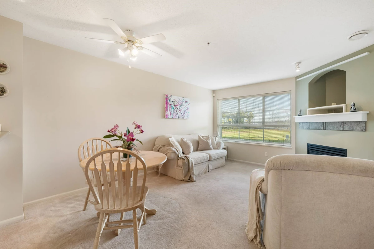 Breakfast Nook Photo of 109 6336 197 Street, Langley, BC