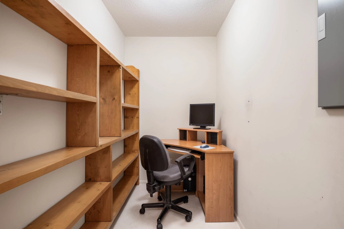 Entry Foyer Photo of 109 6336 197 Street, Langley, BC
