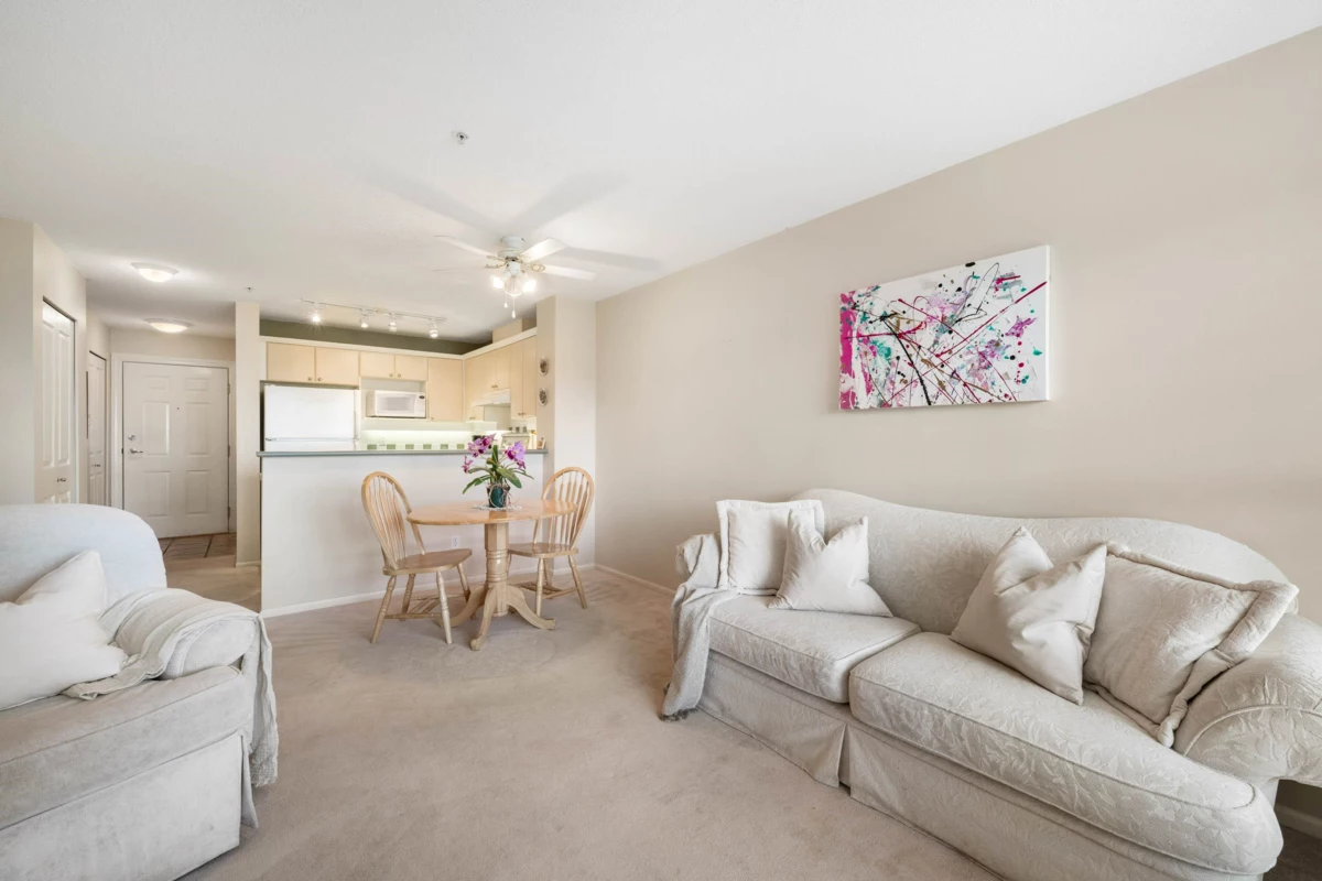 Kitchen Photo of 109 6336 197 Street, Langley, BC