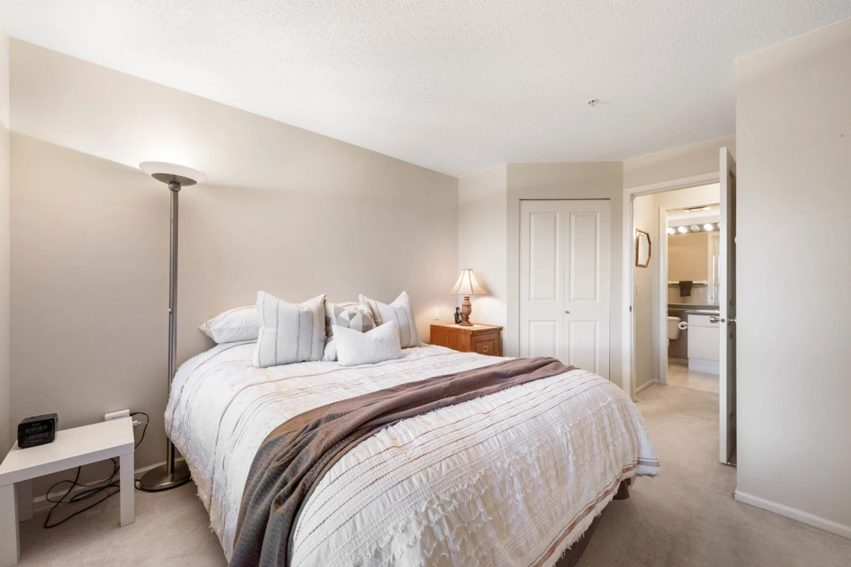 Powder Room Photo of 109 6336 197 Street, Langley, BC