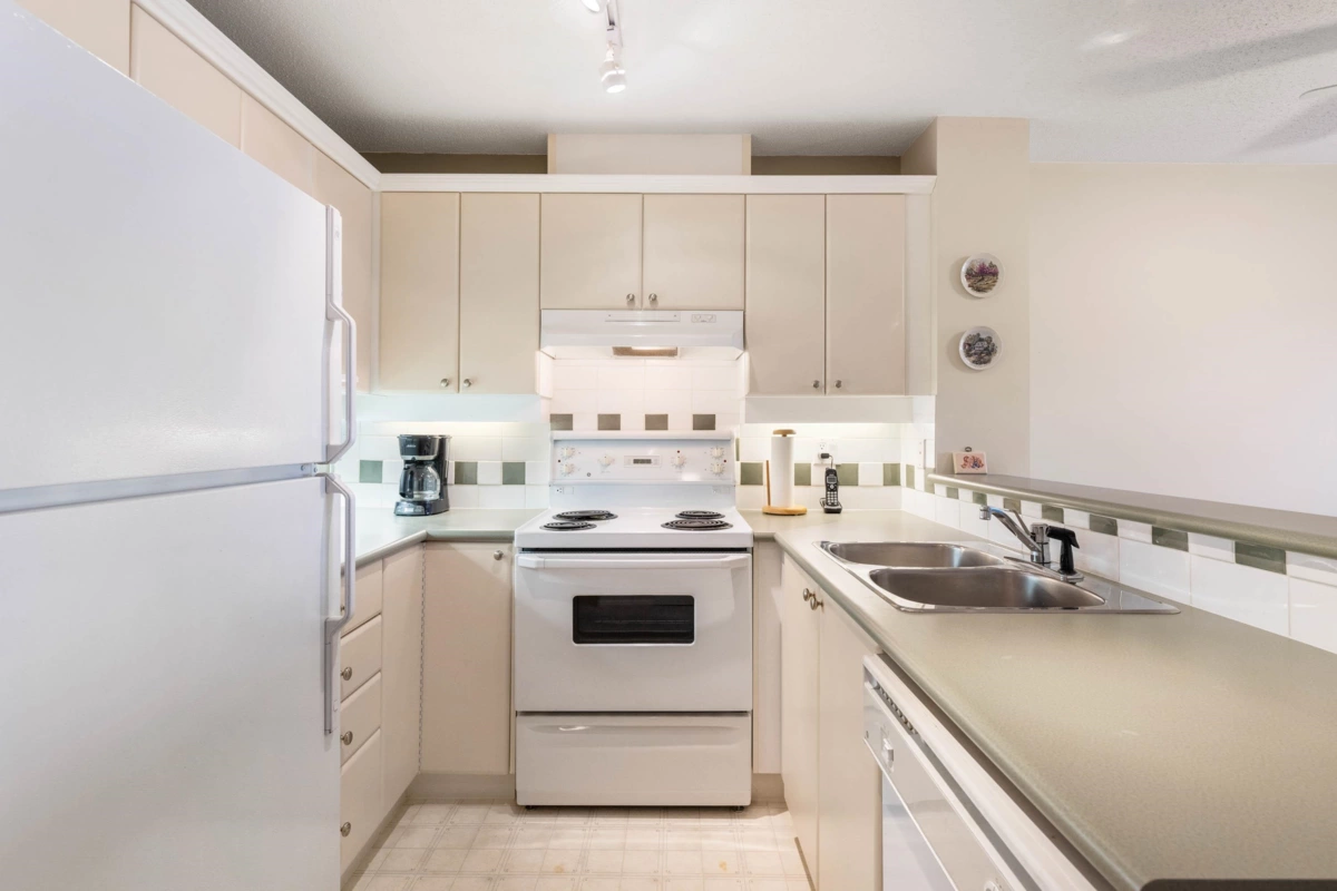 Primary Bathroom Photo of 109 6336 197 Street, Langley, BC