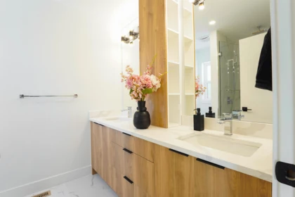 Powder Room Photo of 20482 76 Avenue, Langley, BC