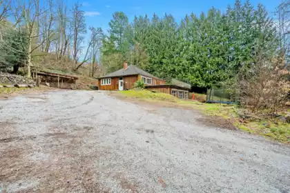 25745 Lougheed Highway, Maple Ridge, BC