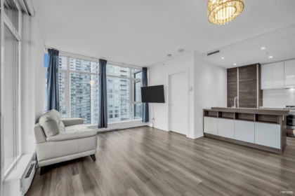 2109 4688 Kingsway, Burnaby, BC, Burnaby — Apartment/Condo for sale