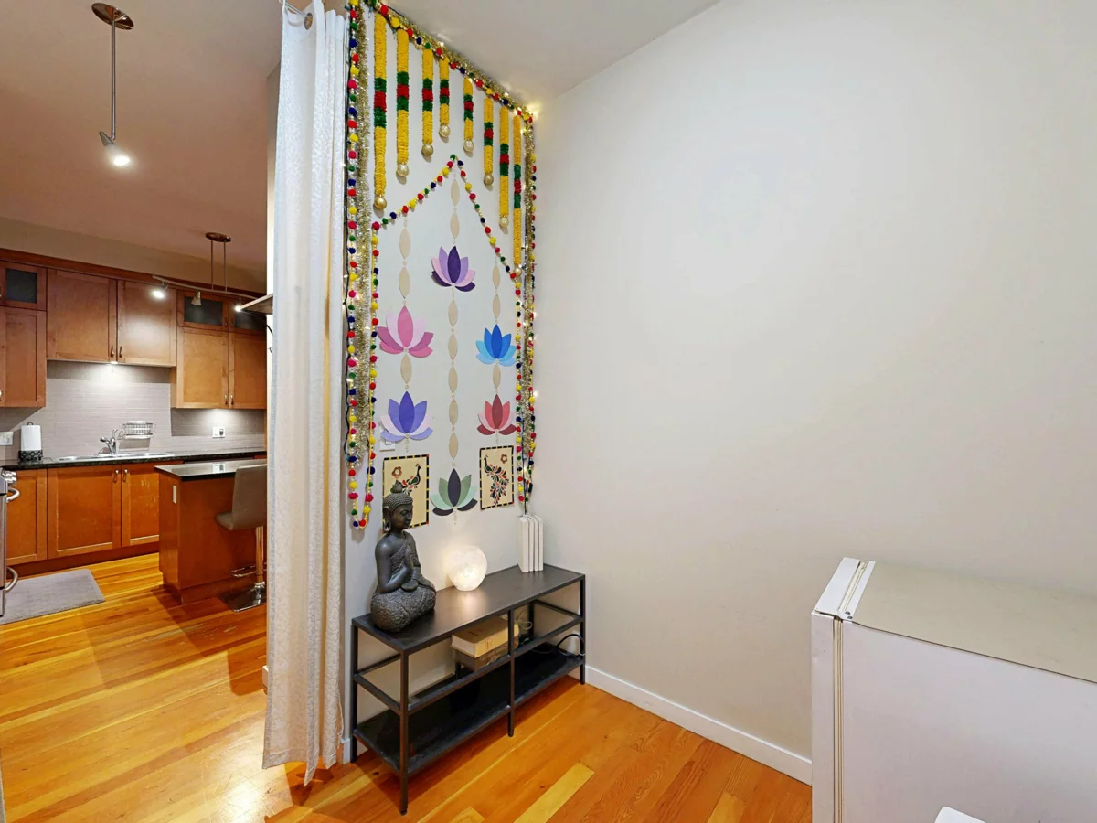 Front Yard Photo of 208 250 Salter Street, New Westminster, BC