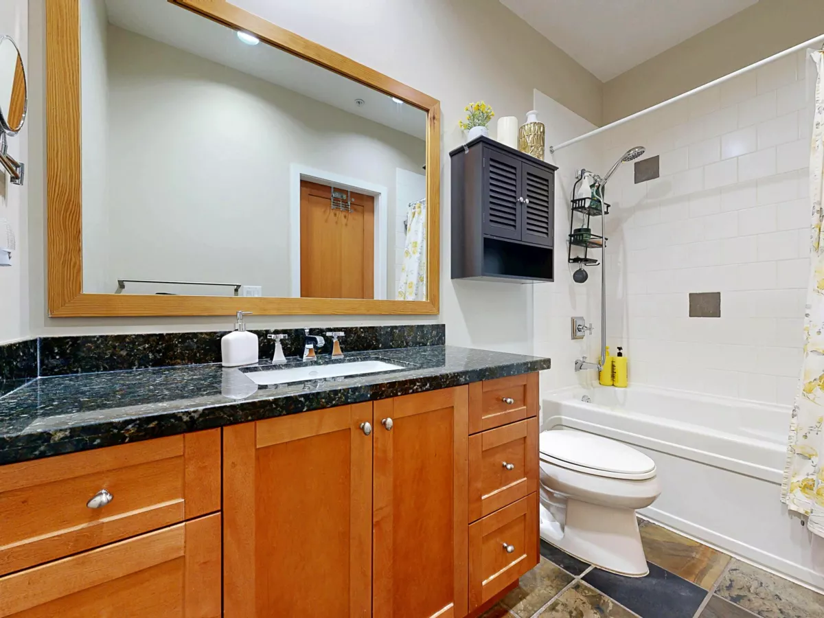 Hallway Photo of 208 250 Salter Street, New Westminster, BC