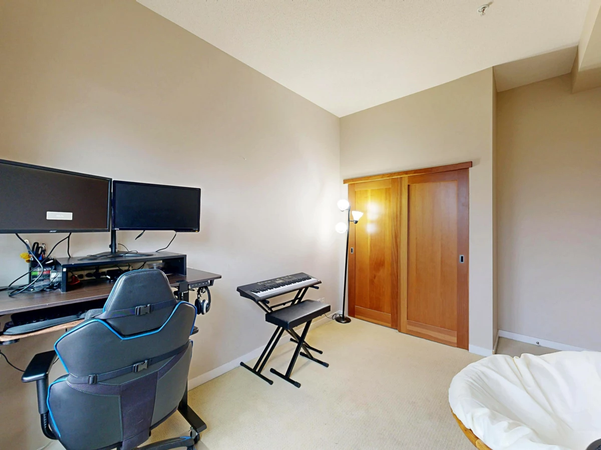 Mudroom Photo of 208 250 Salter Street, New Westminster, BC