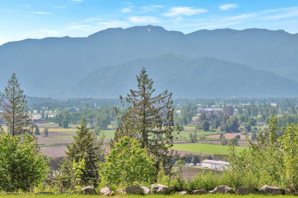 Family Room Photo of 51860 Hack-Brown Road, Chilliwack, BC