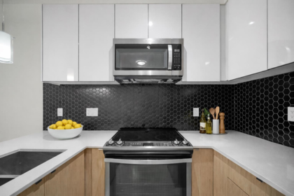 213 6468 195a Street, Surrey, BC, Surrey — Apartment/Condo for sale