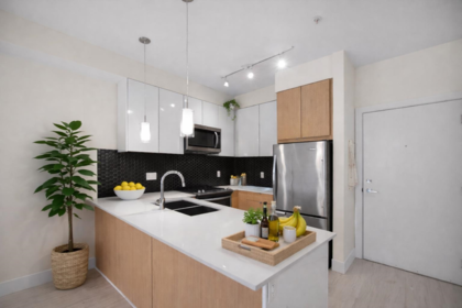 213 6468 195a Street, Surrey, BC, Surrey — Apartment/Condo for sale