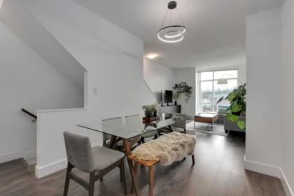 5 909 Clarke Road, Port Moody, BC