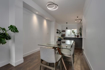 5 909 Clarke Road, Port Moody, BC