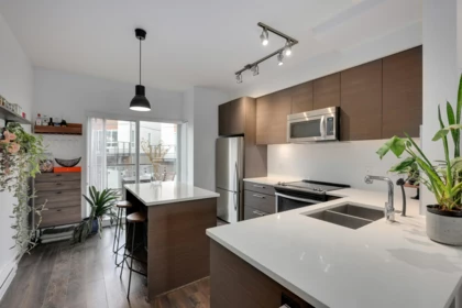 Kitchen Photo of 5 909 Clarke Road, Port Moody, BC