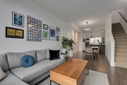 5 909 Clarke Road, Port Moody, BC
